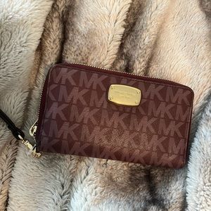 Michael Kors wallet - Brand new with tags and packaging